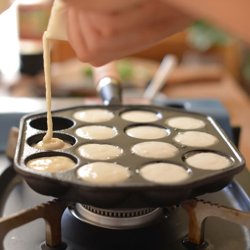 12/14穴の木製ハンドル付きタコボール,フライパン,鋳鉄型 - Takoyaki Pan Cast のレビューと価格