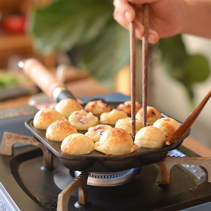 12/14穴の木製ハンドル付きタコボール,フライパン,鋳鉄型 - Takoyaki Pan Cast のレビューと価格